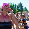 Das ist 12 Jahre her: Extremschwimmerin Kirsten Seidel aus Dresden macht sich am 18. August 2012 in Bodman bereit für ihre ...