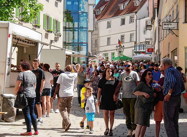 Auch in der Unteren Hauptstraße herrschte zeitweise dichtes Gewusel.