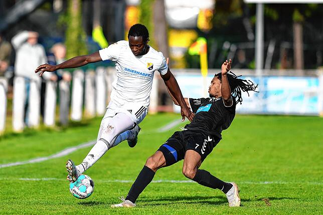 Bild 22: SV 08 Laufenburg verliert bei Spitzenreiter VfR Hausen mit 0:2 &ndash; und wir haben Bilder!
