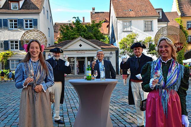 Ganz ohne Erinnerung an das beliebte Weinfest ging es im ersten Coronajahr 2020 nicht. Zu einem „symbolischen Weinfest“ ...