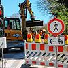 Voll im Gange sind die Breitbandausbauten am Ortseingang von Oberalpfen. Hier wurde auch ein Ampelbetrieb eingerichtet.