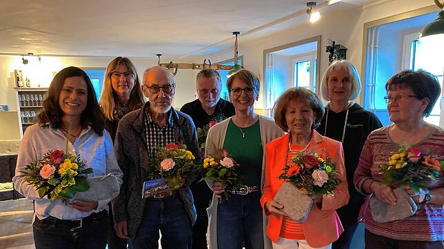 Geehrt und verabschiedet (von links): Ramona Bartsch (15 Jahre), Kassiererin Anja Stein, Dieter Weidner (Übungsleiter, verabschiedet), ...