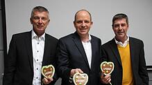 Lebkuchen-Herzen verschenkte der Betriebsrat am Mittwoch in der Messe an die rund 4100 Beschäftigten von Rolls-Royce Power Systems ...