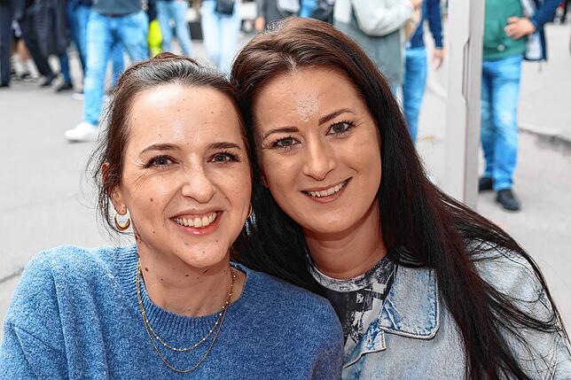Bild 20: Beim Konstanzer Weinfest 2025 steigt schon am Eröffnungsabend die Stimmung - Die schönsten Bilder