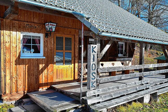 Auch die Skihütten werden wohl geschlossen bleiben müssen. Après-Ski findet – wenn überhaupt – nur einzeln und vor der Hütte ...