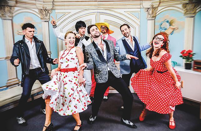 Eine Komödie mit italienischem Flair – und Schlagerstar Stefanie Hertel – gibt es im Theater am Ring in Villingen.