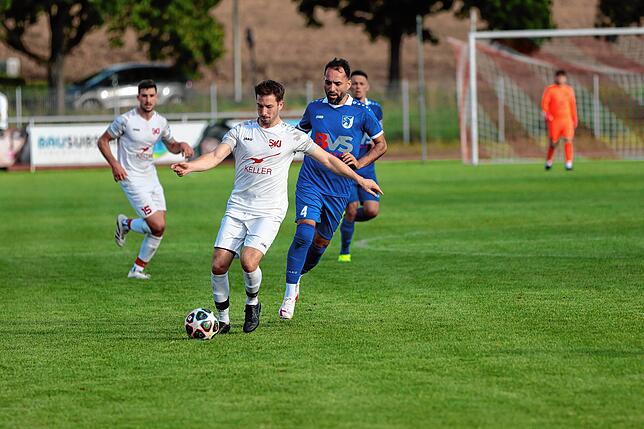 Bild 31: FC Erzingen gewinnt Derby beim SV Jestetten vor 400 Zuschauern mit 3:1 – und wir haben Fotos!