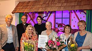 Bürgermeister Ewald Hoffmann, Pfarrer Markus Manter, Temi Dikanska-Greber, Chorleiterin Britta Neher, Ehrenvorsitzende Roswitha Beck, ...