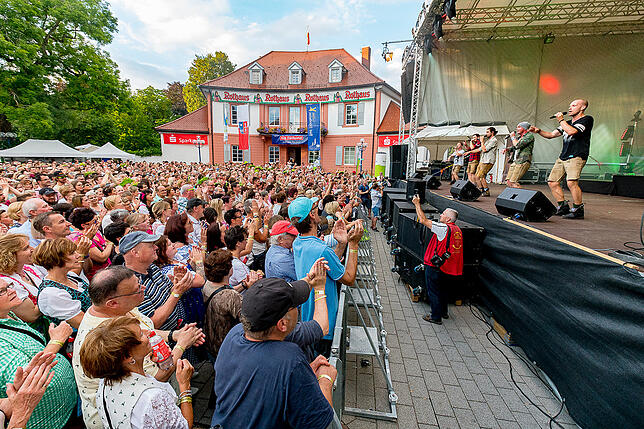 Bild 15: Alle Bilder vom Auftakt der 15. Sommersinnfonie: Volksmusiker von Voxxclub begeistern ihre Fans