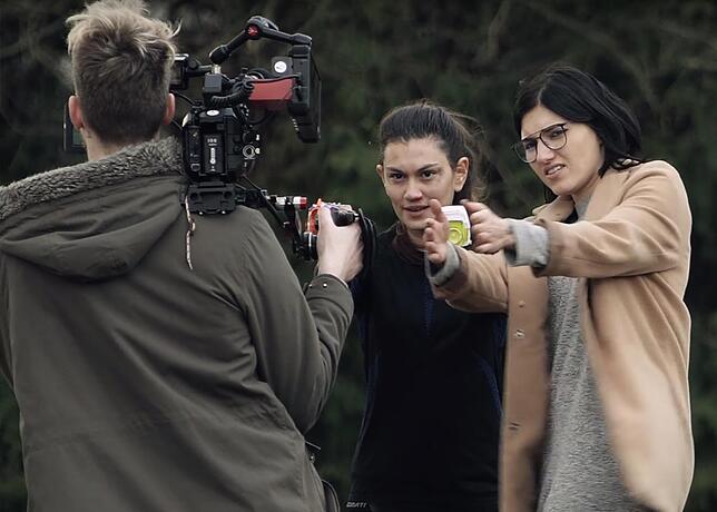 Shamila Lengsfeld (rechts) beim Dreh ihres Science-Fiction-Kurzfilms &bdquo;Alveus&ldquo;.