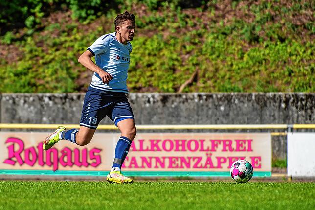 Bild 10: FC Schlüchttal gewinnt beim FC 08 Bad Säckingen mit 4:2 &ndash; und wir haben Bilder!