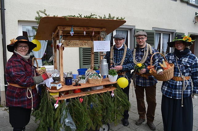 Bild 9: Bilder vom närrischen Besuch in der Markdorfer SÜDKURIER-Redaktion: So bunt und lustig war der Rosenmontag-Vormittag