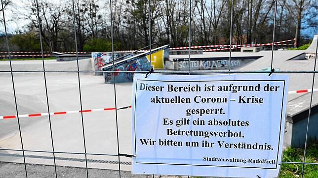 Zwangsverwaist: Der Skateplatz im Herzenareal wurde von der Stadt mit einem Zaun abgesperrt. Bild: Gerald Jarausch