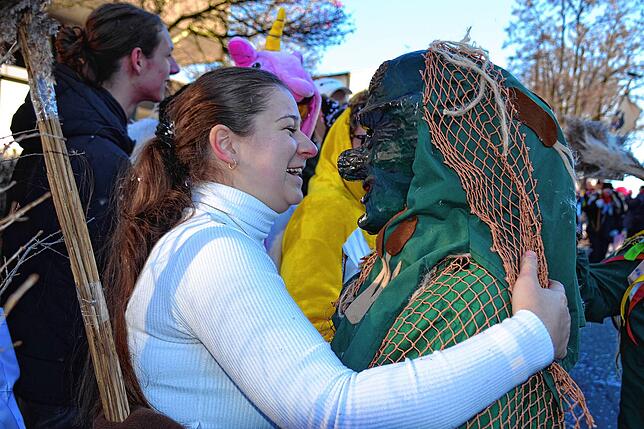 Bild 8: Bilder vom Narrenbaumsetzen mit vorangegangenem Umzug in Daisendorf