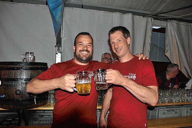 Bild 19: Vollgasstimmung war bei der Dirndl- und Lederhosenparty in Leimbach