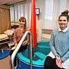 Die Hebammen Lisa Truppe und Mara Nikisch (von links) stehen hinter dem eingeschränkten Betrieb des Kreißsaales am Klinikum Konstanz. ...