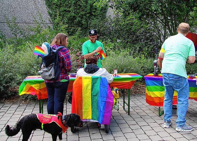 Bild 4: Wutöschingen: So bunt ist Wutöschingen - der erste CSD in Bildern