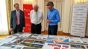 Die Jury bei der Kür der besten Vereinsprojekte des Jahres 2024 am Amtssitz des Regierungschefs in Stuttgart (von links): Arendt Gruben, ...