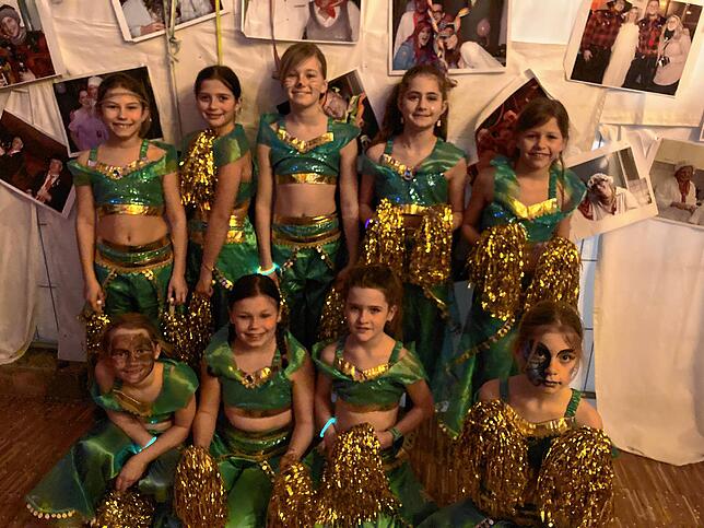 Die Tanzgruppe aus Stühlingen: Johanna Waishar, Lina Isabo, Noemi Apruzzese, Luisa Vollmer, Irma Hotz, Louisa Gisy, Amelie Gisy, Mia ...
