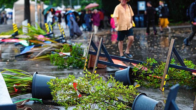 Durchwachsenes Wetter: Zum Auftakt des Kulturufers gab es neben Sonnenschein auch stürmische und regnerische Momente. Hier wurde alles, ...