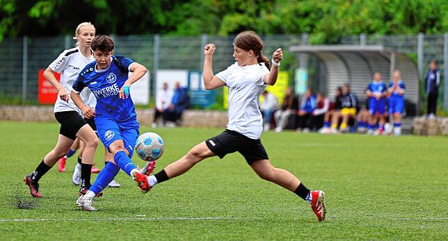 Bild 28: Unsere große Bildergalerie vom Oberliga-Spiel der B-Mädchen des Hegauer FV gegen den FV Deuchelried