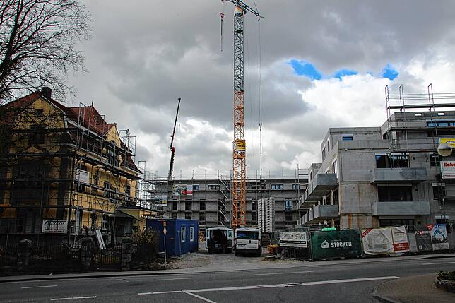 Der Gottmadinger Ortskern wird durch rege Bautätigkeiten, wie auf dem Graf-Areal, verdichtet.