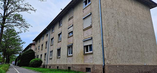In der Paulinenstraße ist schon seit Jahren ein Neubauprojekt geplant. Doch die Stadt braucht die Abrisshäuser, um Geflüchtete ...