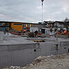 Das Untergeschoss beim Gebäudekomplex des Sozialen Projektes auf der Pfarrwiese ist fertig, jetzt muss angefüllt werden. Danach wird ...