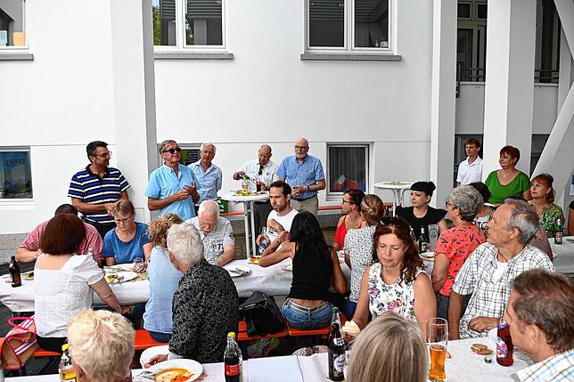 Fest für die Mitarbeiter des Krankenhauses. Der Betriebsrat hat dies organisiert und der Krankenhausförderverein ehrt dabei das 1500. ...