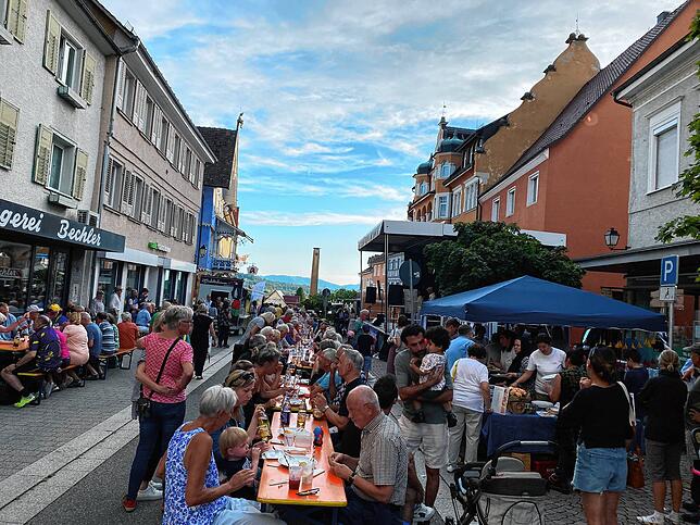 Bild 1: Bilder von der Premiere von „Stockach is(s)t bunt“ (2)