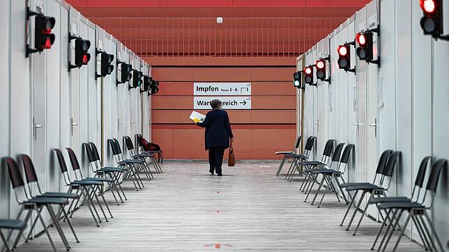 Termine in Impfzentren wie hier in Tübingen sind ab 7. Juni für alle Bürger zugänglich. Doch sie werden weiterhin nur knapp vergeben.