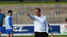 Trainer Daniel Wieser und der FC Singen müssen der DJK Donaueschingen alle drei Heimpunkte überlassen.