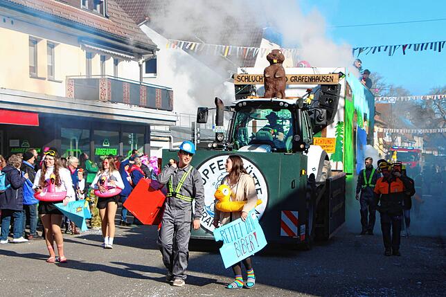 Bild 9: Bonndorf durch Zeit und Raum: Alle Bilder vom Fasnachtsumzug 2025