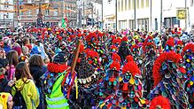 Bild : Konstanzer Fasnachtsumzug 2025: Tausende Teilnehmer ziehen durch Straßen
