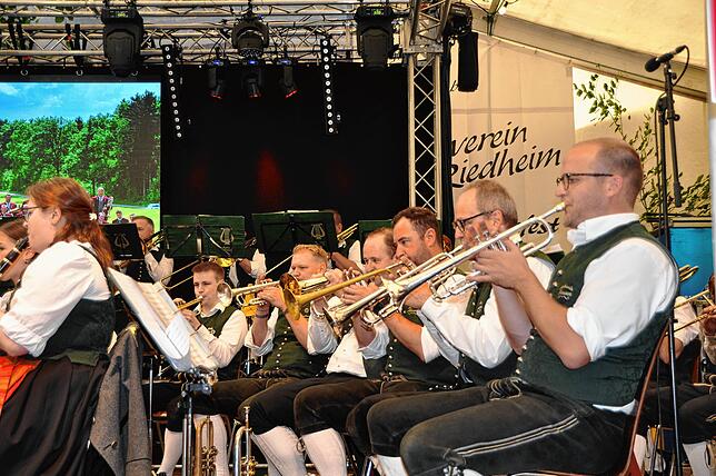 Bild 5: Die schönsten Bilder vom Pfingstmusikfest Jubiläumszug in Leimbach