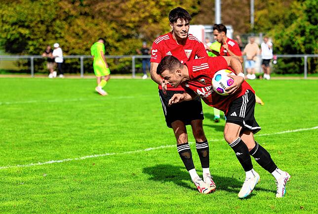 Bild 8: Die besten Bilder der Partie zwischen dem TSV Singen und dem FC Überlingen!