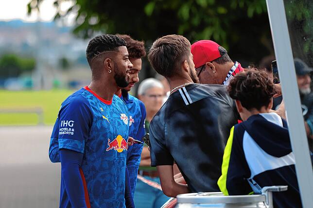 Bild 12: Erstes Training von RB Leipzig beim SV Aasen – wir haben Fotos!