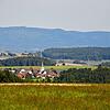 Blick von Mettenberg auf Birkendorf. 60 Jahre prägt der Tourismus den prädikatisierten Luftkurort. Gäste schätzen die Wanderwege, Natur ...