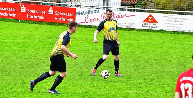 Bild 9: SV Nöggenschwiel besiegt den FC Dachsberg mit 8:1 – und wir haben Fotos!