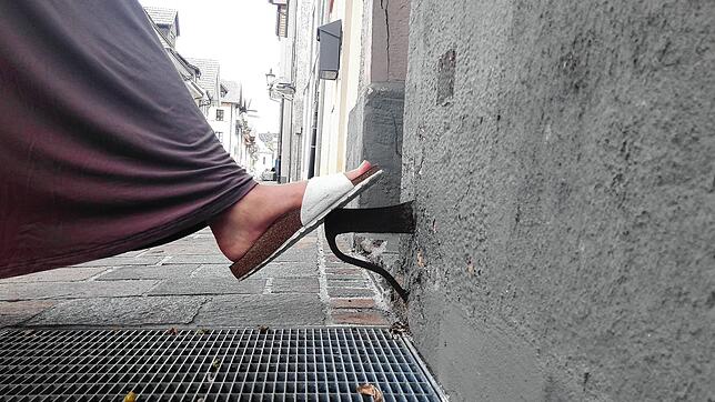 Auch in der Wallstraße von Waldshut findet sich ein eiserner Helfer zur Reinigung des Schuhwerks.