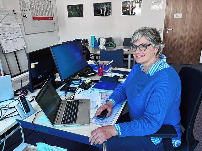 Gabriele Uhl ist seit Januar 2024 die neue Schulleitung und freut sich junge Menschen aus vielen Nationen in den Pflegeberuf begleiten ...