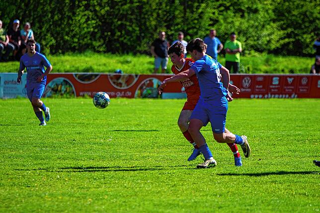 Bild 24: SG Stühlingen/Weizen besiegt den SV Eggingen im Derby mit 4:0 – und wir haben Fotos!