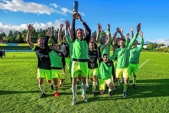 Bild 2: SV Unteralpfen gewinnt Waldhaus-Cup durch 2:1-Sieg gegen SG Weilheim/Gurtweil &ndash; wir haben Bilder!