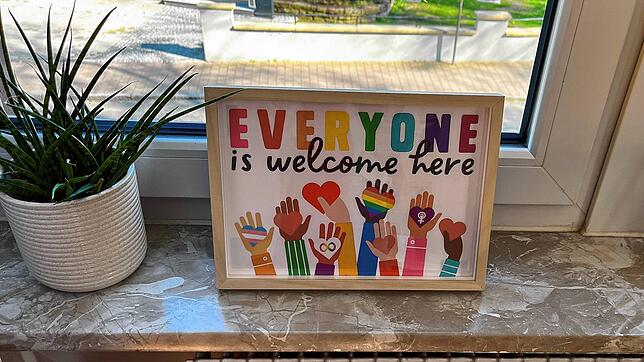 „Everyone is welcome here“, jeder ist in der Beratungsstelle von pro familia in Villingen willkommen.