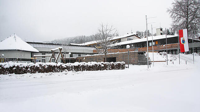 Schule und Sporthalle sind Thema bei der Haushaltsberatung in Schonach. Bild: Christel Börsig-Kienzler