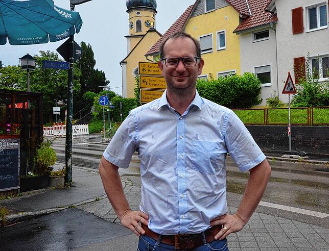 Der neue Ortsvorsteher Simon Pfluger freut sich, dass die Arbeiten für den Breitbandausbau in Ittendorf gut vorangekommen sind.