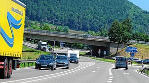 Bald regelt eine Ampelanlage die Aus- und Abfahrt bei der Autobahnabfahrt Geisingen auf die B 31, beziehungsweise B 311. Bisher hatte ...