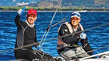 Der Überlinger Skipper Hubert Merkelbach (links) und sein Skipper Kilian Weise wurden bei der Starboot-Weltmeisterschaft im ...