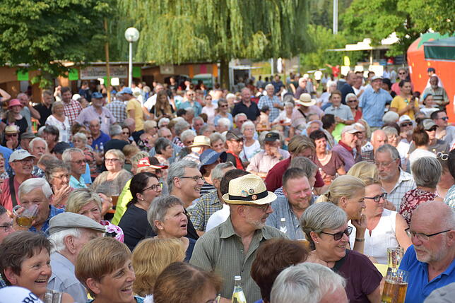 39. Salemer Schlossseefest 2019, Freitagabend schien noch die Sonne...