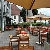 Das La Piazza liegt an der Marktstätte und ist oberhalb der Markstätten-Unterführung zu finden.